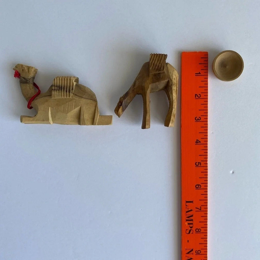 Set Of 2 Wooden Carved Camels With Drinking Bowl Small‎ Miniatures Nativity